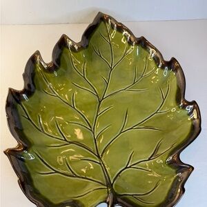 Oversized Green Leaf Serving Platter *Home American Simplicity Stoneware 17X13”